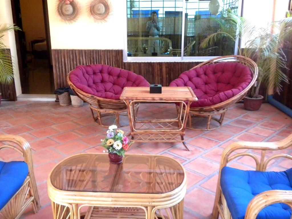Old Town Guesthouse Kampot Buitenkant foto