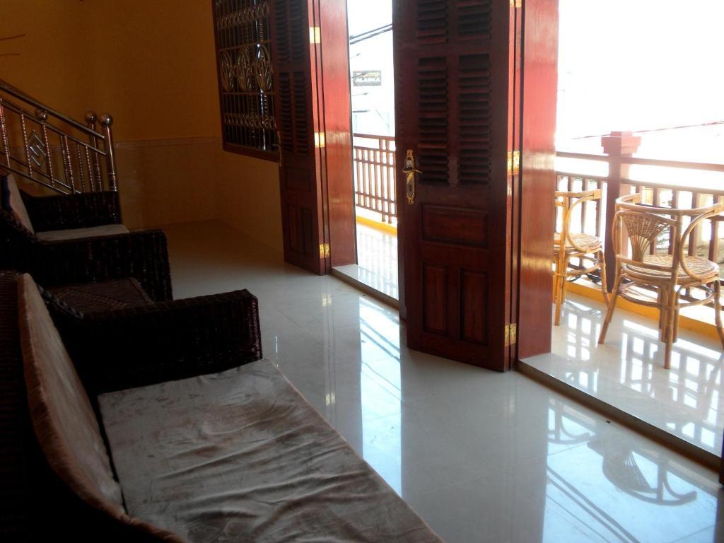 Old Town Guesthouse Kampot Buitenkant foto