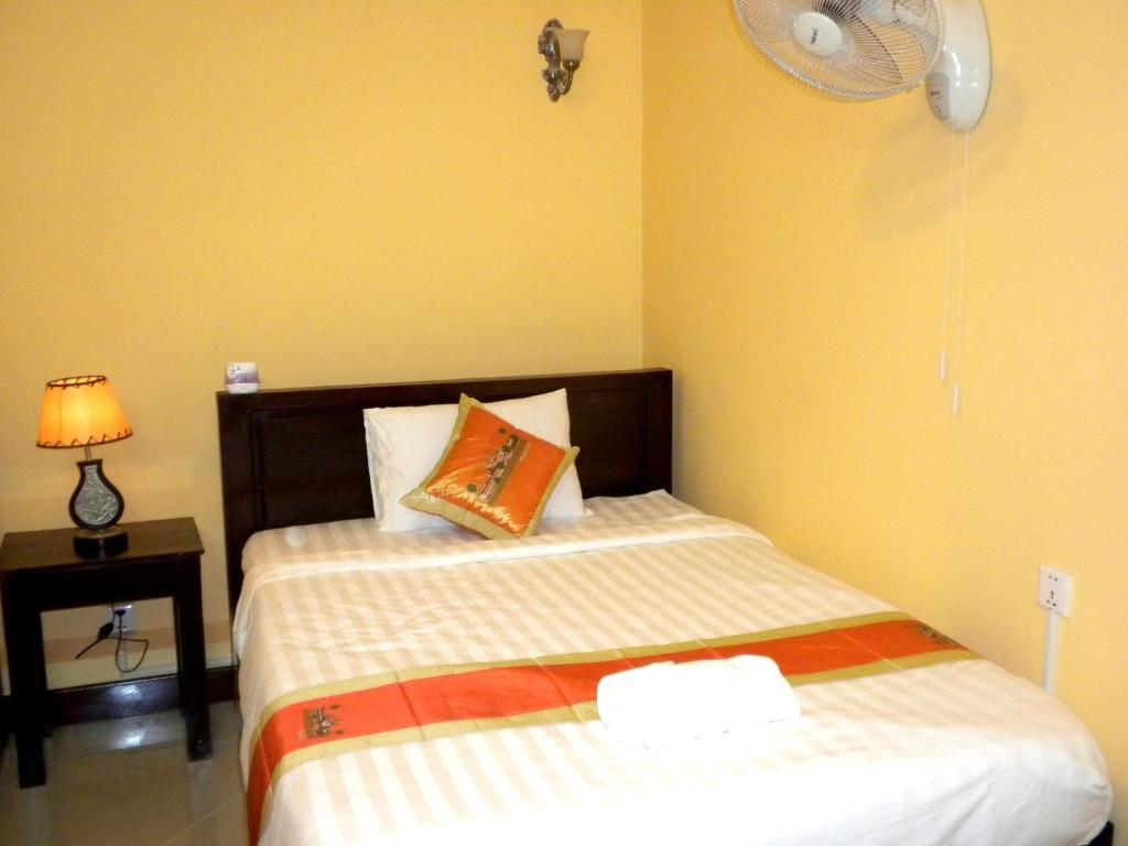 Old Town Guesthouse Kampot Buitenkant foto