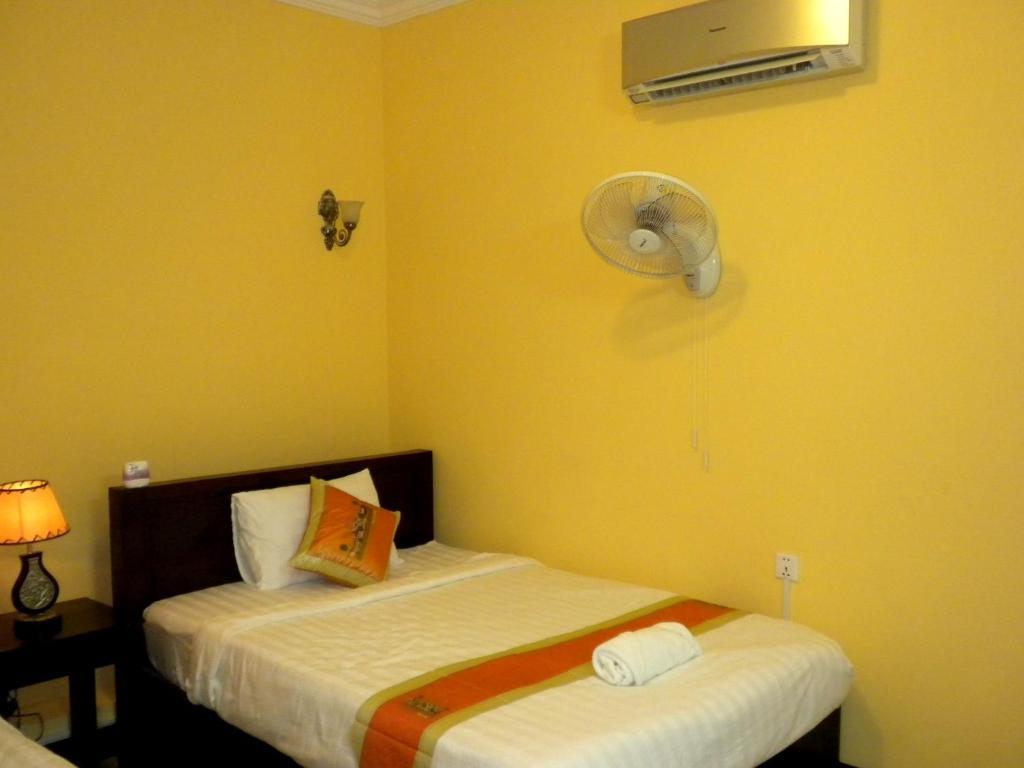 Old Town Guesthouse Kampot Buitenkant foto